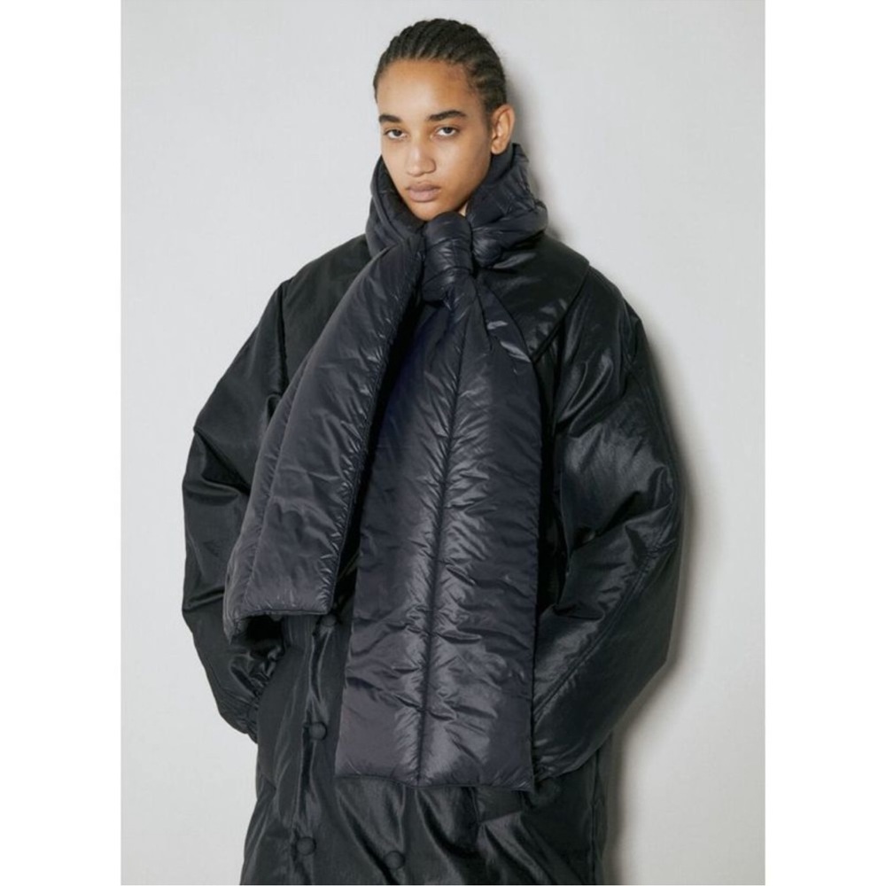 NEW SIGNATURE SAINT LAURENT PUFFER SCARF IN NYLON BLACK - Picture 6 of 12